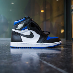 Air Jordan 1 Retro High OG "Royal Toe"