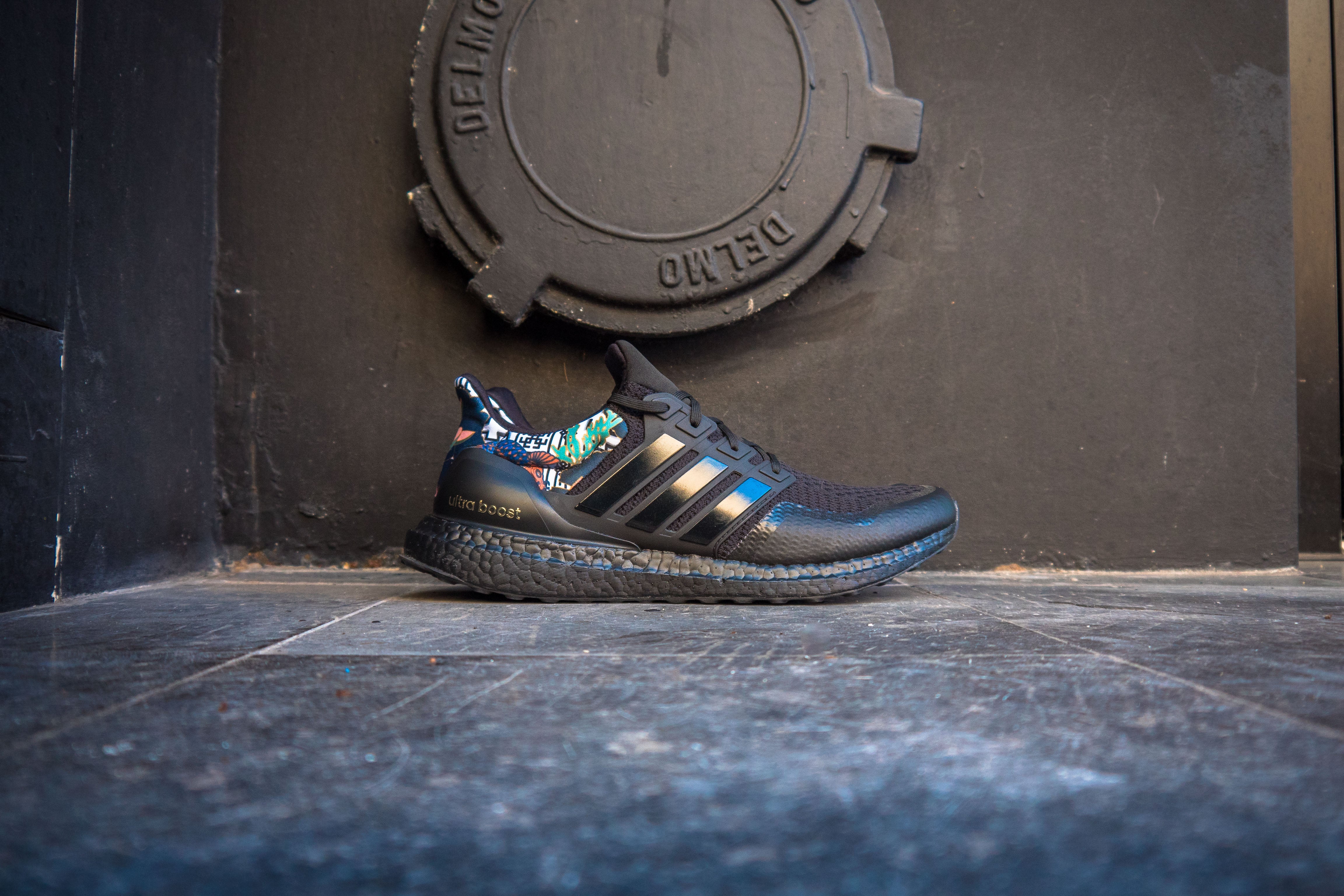 Adidas Ultra Boost DNA Chinese New Year FW4324 La Boite