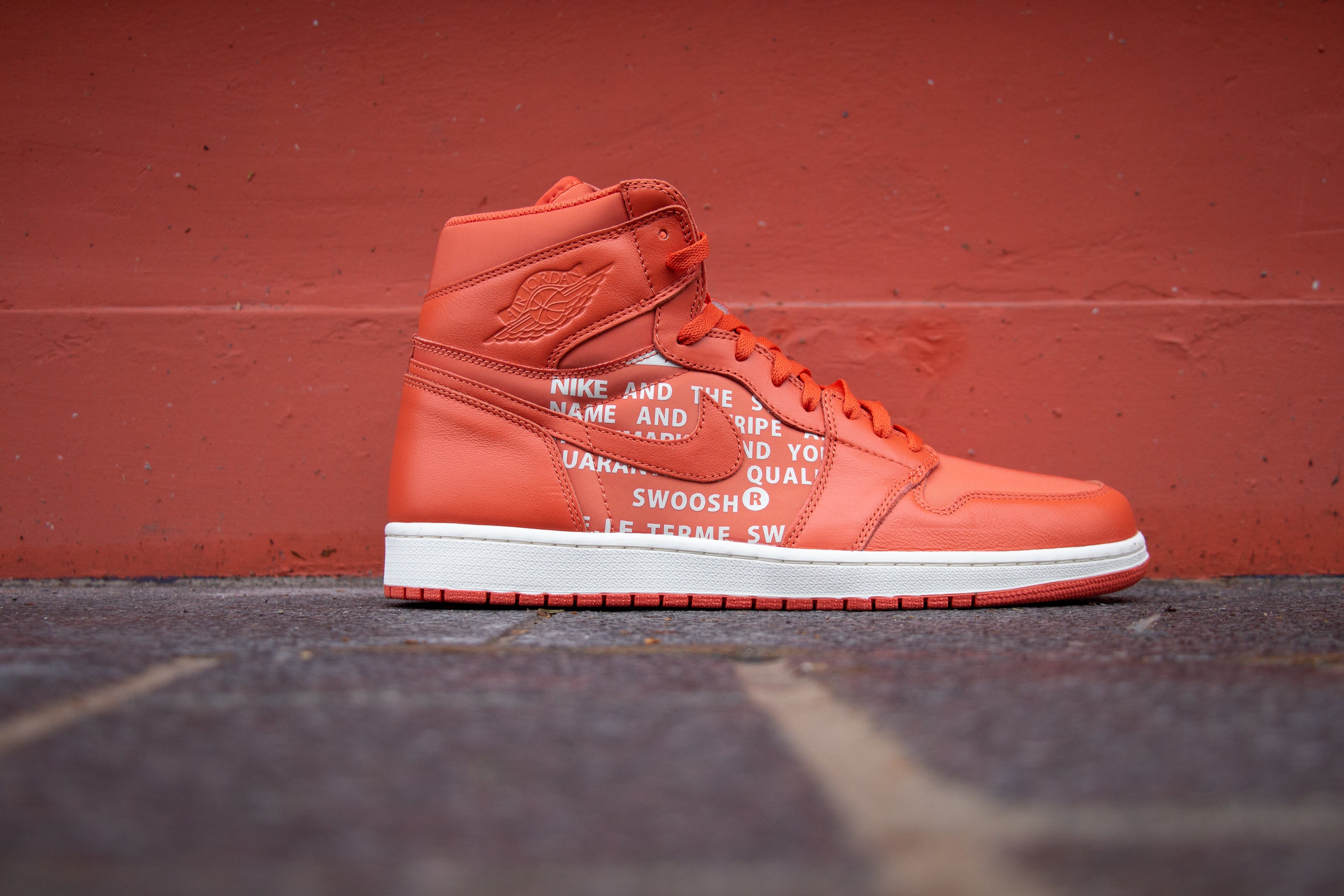 Air Jordan 1 Retro High Vintage Coral