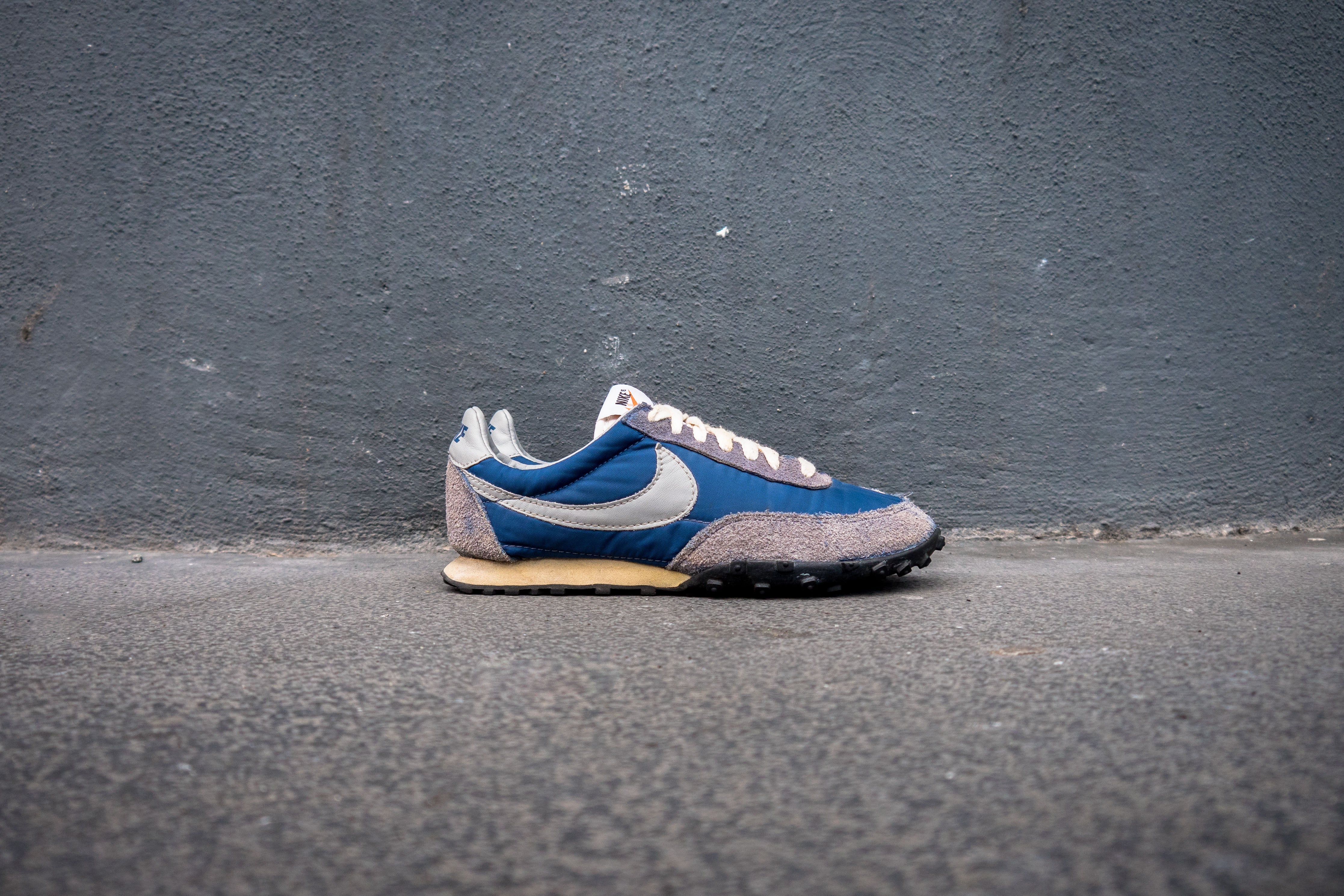 Nike vintage waffle racer top