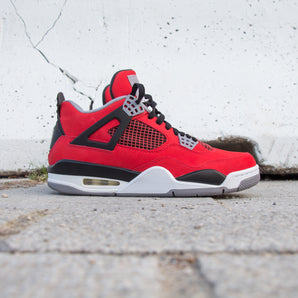Air Jordan 4 Retro "Toro Bravo"