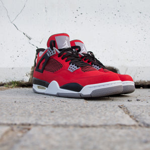 Air Jordan 4 Retro "Toro Bravo"