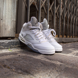 Air Jordan 5 Rétro "Metallic White"