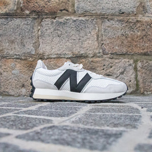 Balance 327 X Casablanca Tennis Club "Black Logo"