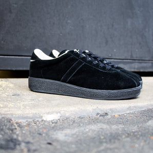 Karhu Trampas "Black / Black"