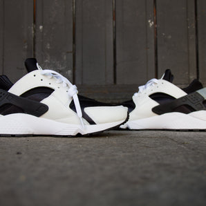 Nike Air Huarache "Black & White"