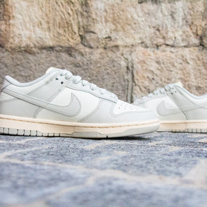 Nike Dunk Low "Light Bone"