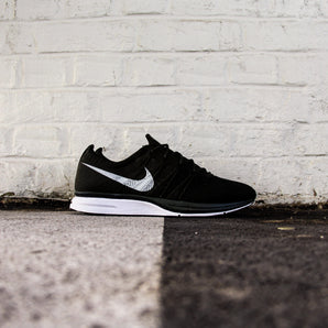 Nike Flyknit Trainer Oreo