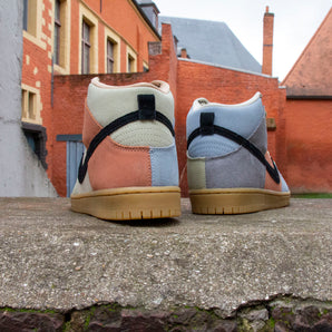 Nike SB Dunk High Spectrum "Easter"