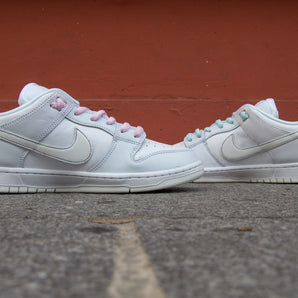 Nike Dunk Low  "Be True"