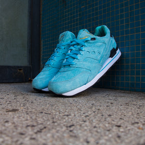 Sneakers Politics X Saucony Courageous "The Cannon"