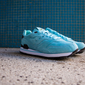 Sneakers Politics X Saucony Courageous "The Cannon"